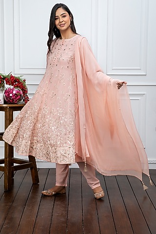 Peach Embroidered Kurta Set by Smriti Gupta
