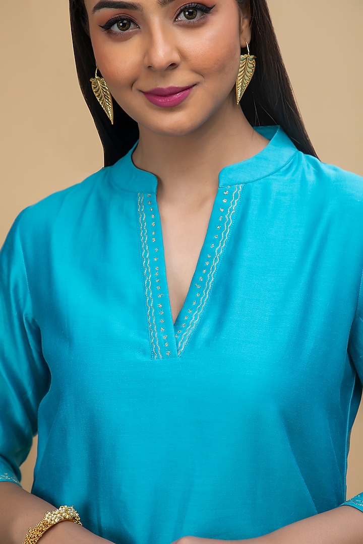 Teal Embroidered Kurta Set by Smriti Gupta at Pernia's Pop Up Shop