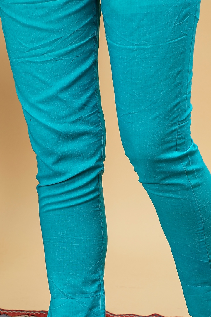 Teal Embroidered Kurta Set by Smriti Gupta at Pernia's Pop Up Shop