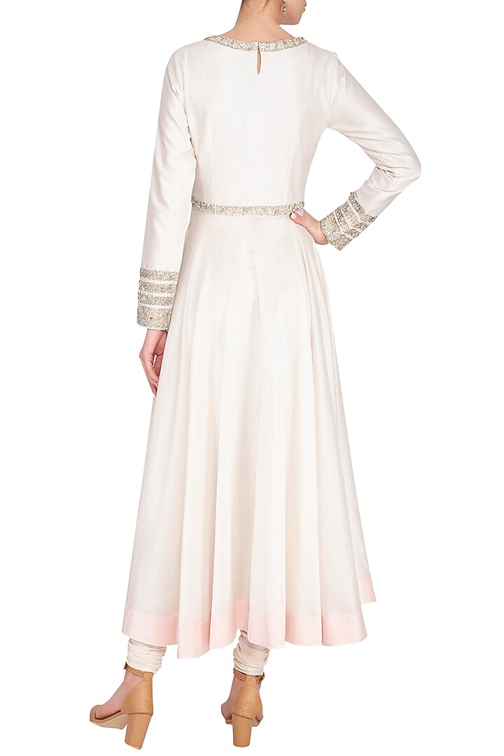 Ivory Embroidered Kurta Set by Shilpi Gupta Surkhab at Pernia's Pop Up Shop