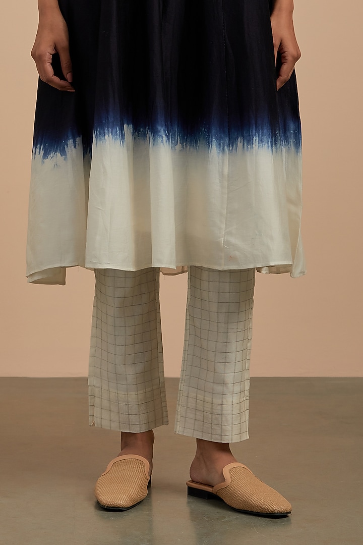 Black & White Pure Chanderi Dip-Dyed Kurta Set by Smriti Gupta at Pernia's Pop Up Shop