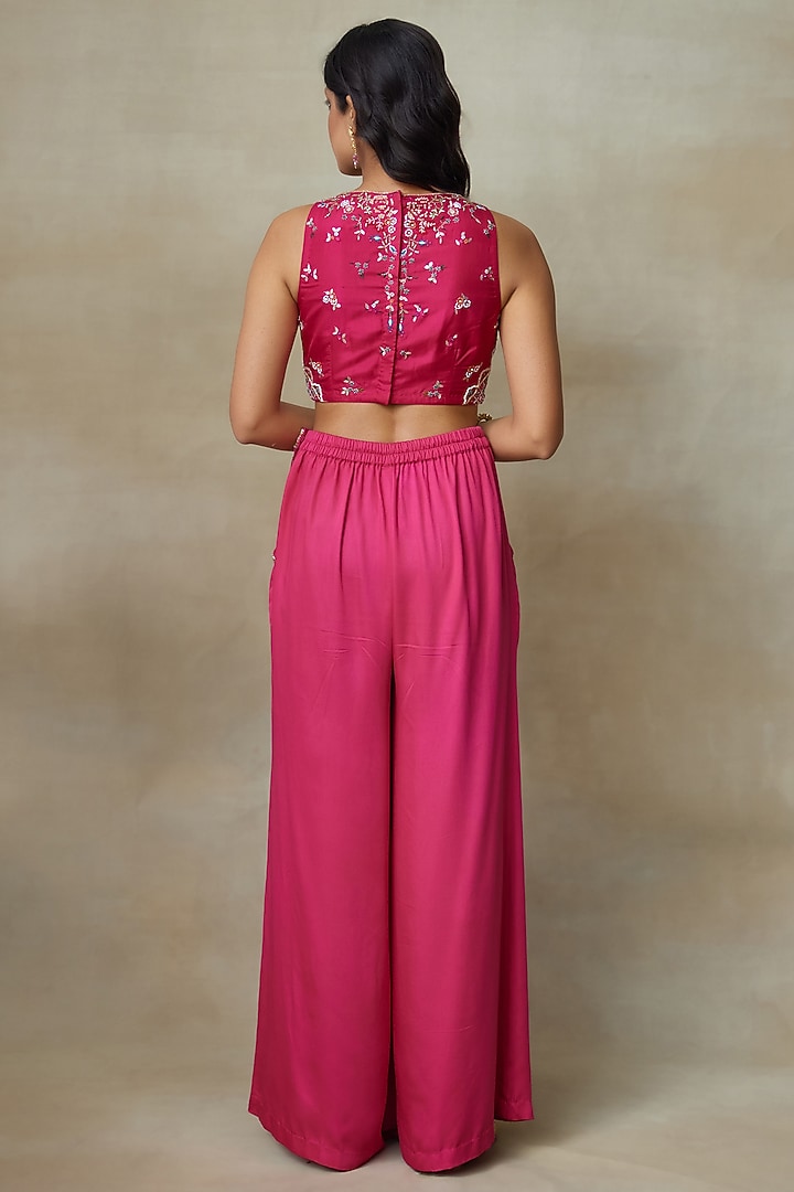 Pink Organza Floral Thread Hand Embellished Cape Set by Shasha Gaba at Pernia's Pop Up Shop