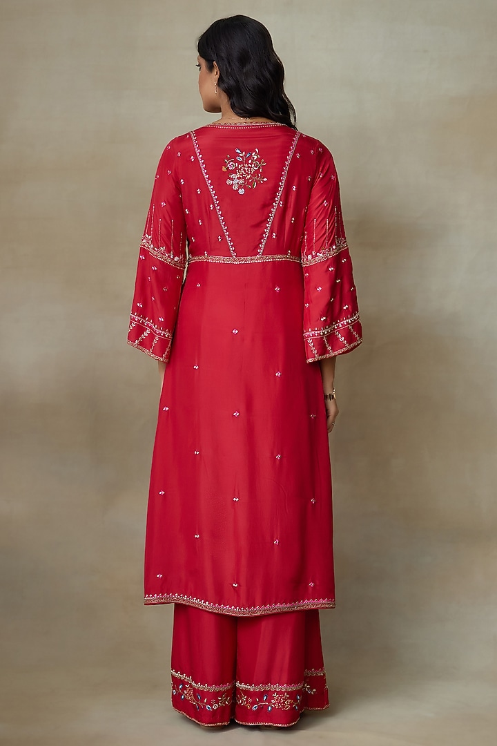 Red Chamundi Silk Resham Embellished Kurta Set by Shasha Gaba at Pernia's Pop Up Shop