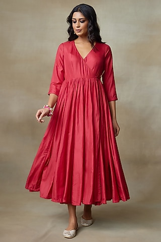 Red Chamundi Silk Kurta by Shasha Gaba