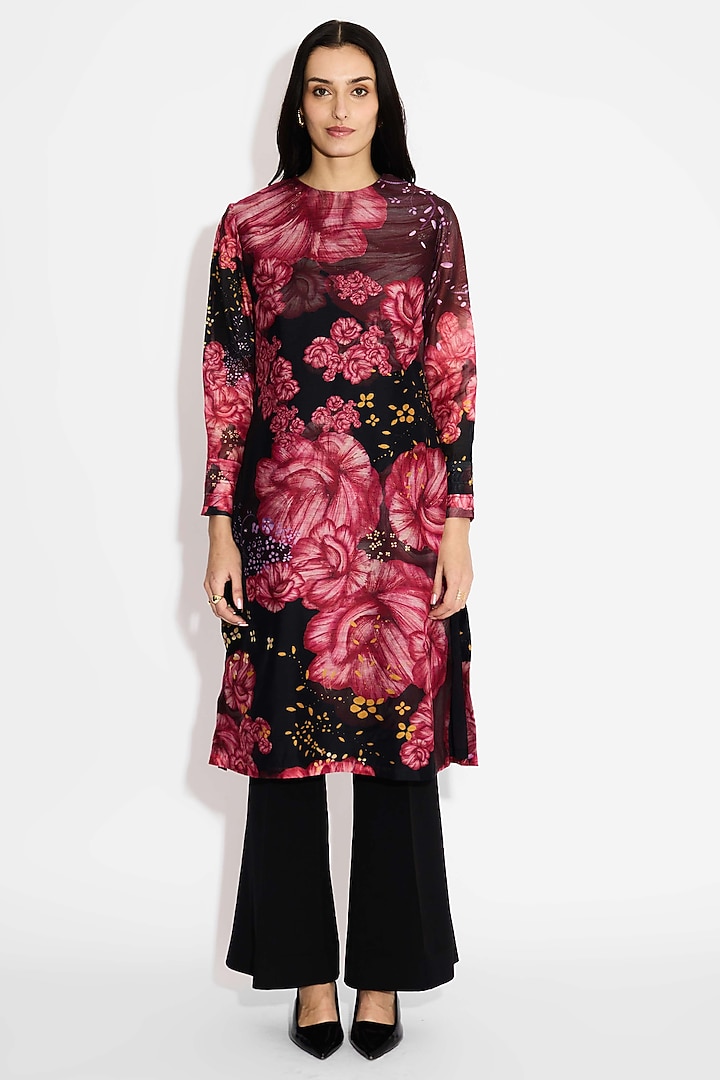 Black Poly Chanderi Floral Straight Kurta by Shasha Gaba at Pernia's Pop Up Shop
