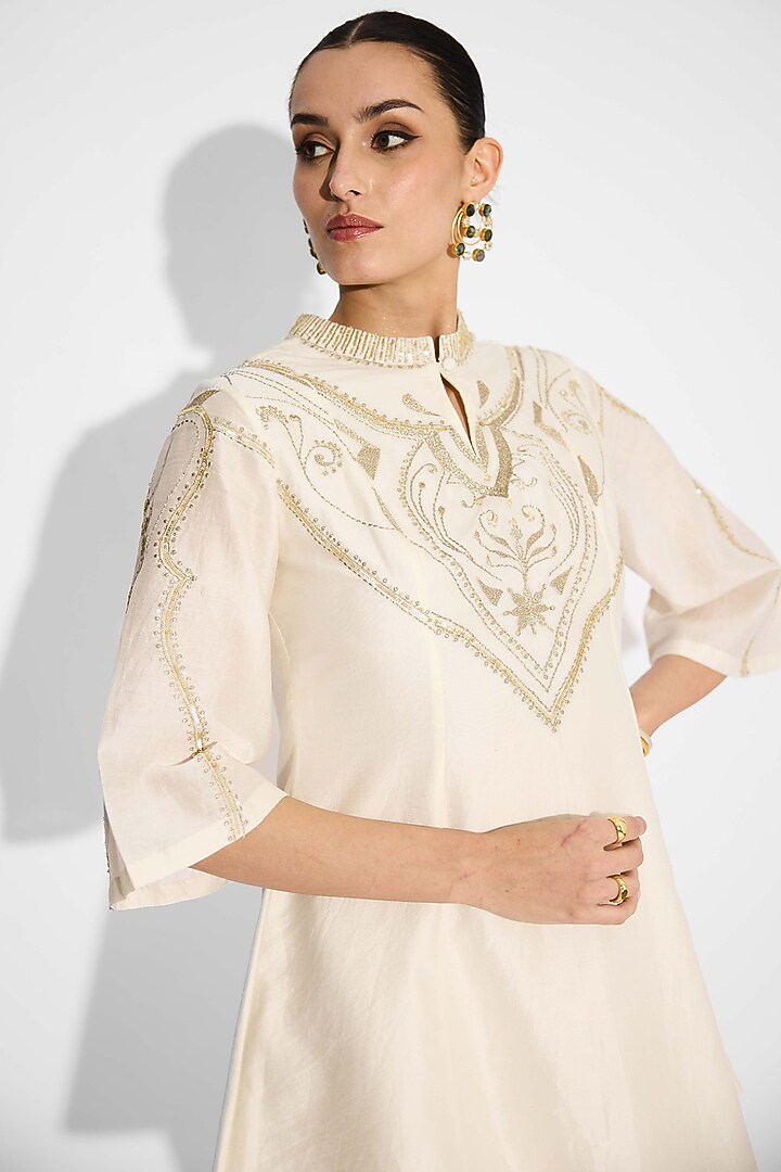 Ivory Poly Chanderi Pearl Embellished Short Kurta by Shasha Gaba at Pernia's Pop Up Shop