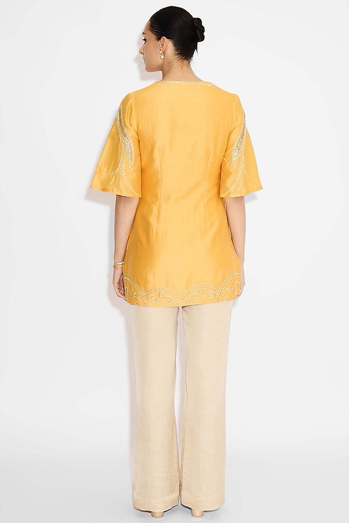 Yellow Poly Chanderi Short Kurta by Shasha Gaba at Pernia's Pop Up Shop