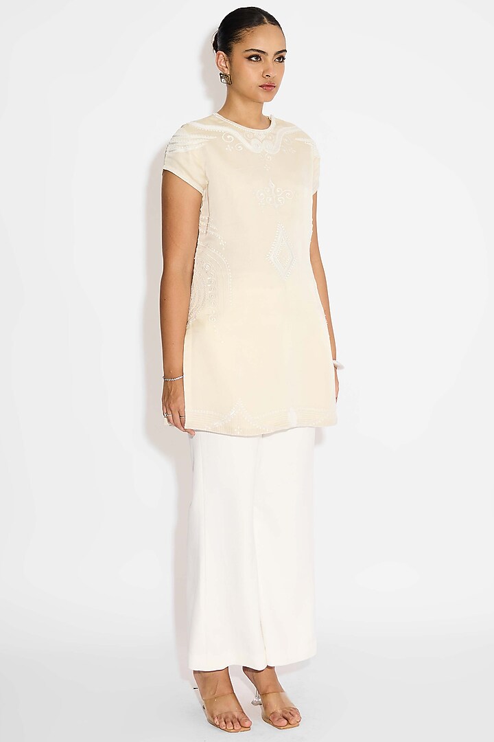 Ivory Tissue Satin Embellished Two-Tone Short Kurta by Shasha Gaba at Pernia's Pop Up Shop