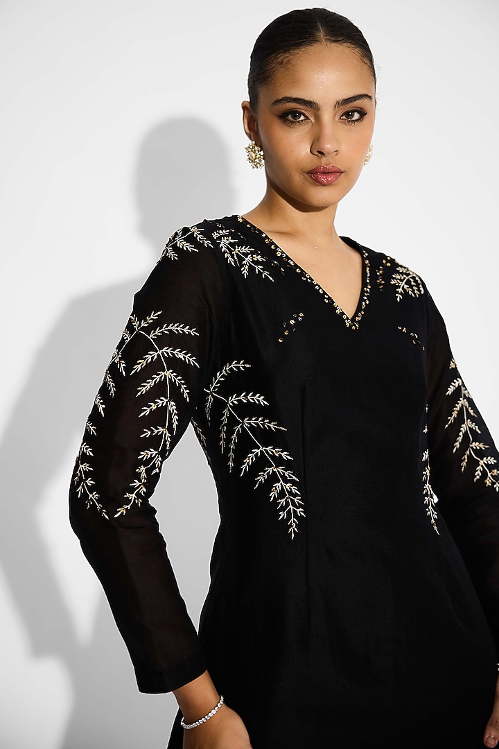 Black Poly Chanderi Embellished Short Kurta by Shasha Gaba at Pernia's Pop Up Shop