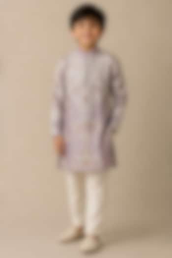 Lavender Chanderi Thread & Pearl Work Kurta For Boys by Shasha Gaba Kids at Pernia's Pop Up Shop