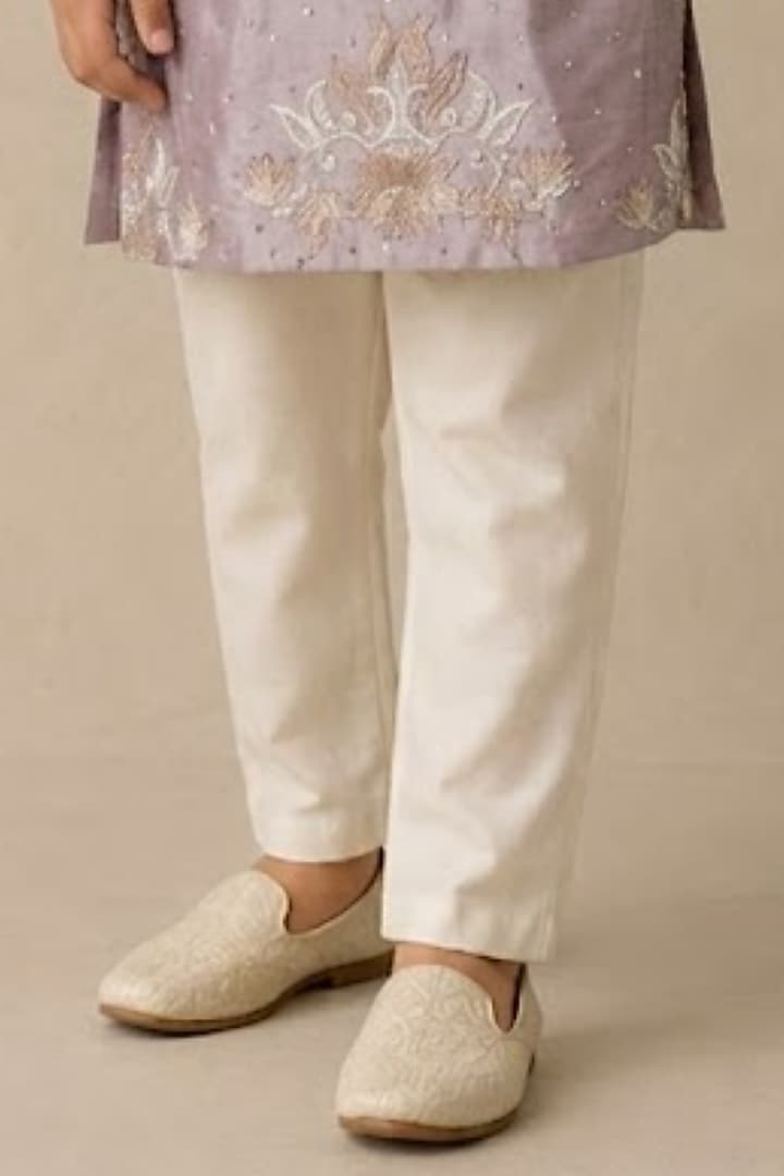 Lavender Chanderi Thread & Pearl Work Kurta For Boys by Shasha Gaba Kids at Pernia's Pop Up Shop