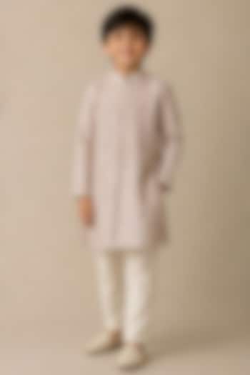 Rose Pink Chanderi Thread & Pearl Work Kurta For Boys by Shasha Gaba Kids at Pernia's Pop Up Shop