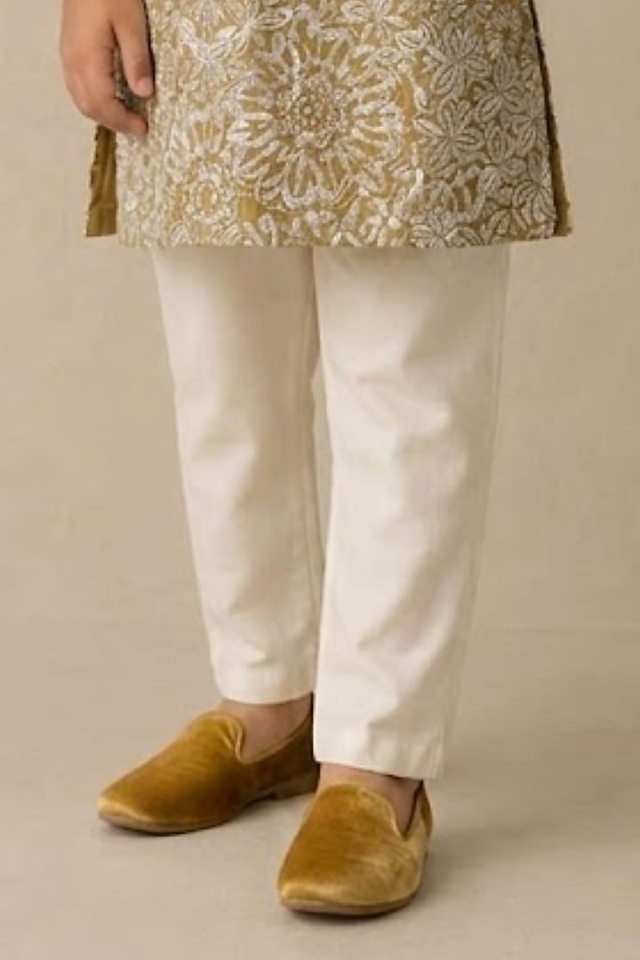 Golden Chanderi Thread & Pearl Work Kurta For Boys by Shasha Gaba Kids at Pernia's Pop Up Shop