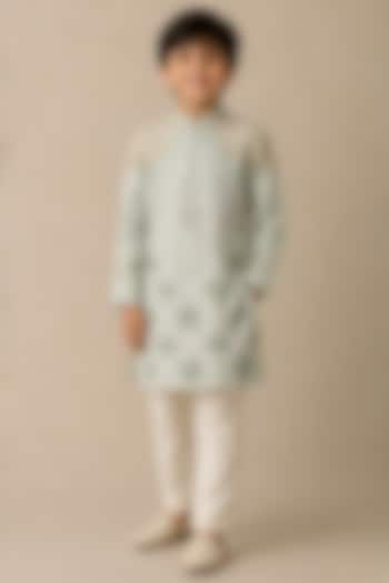 Green Chanderi Thread & Pearl Work Kurta For Boys by Shasha Gaba Kids at Pernia's Pop Up Shop