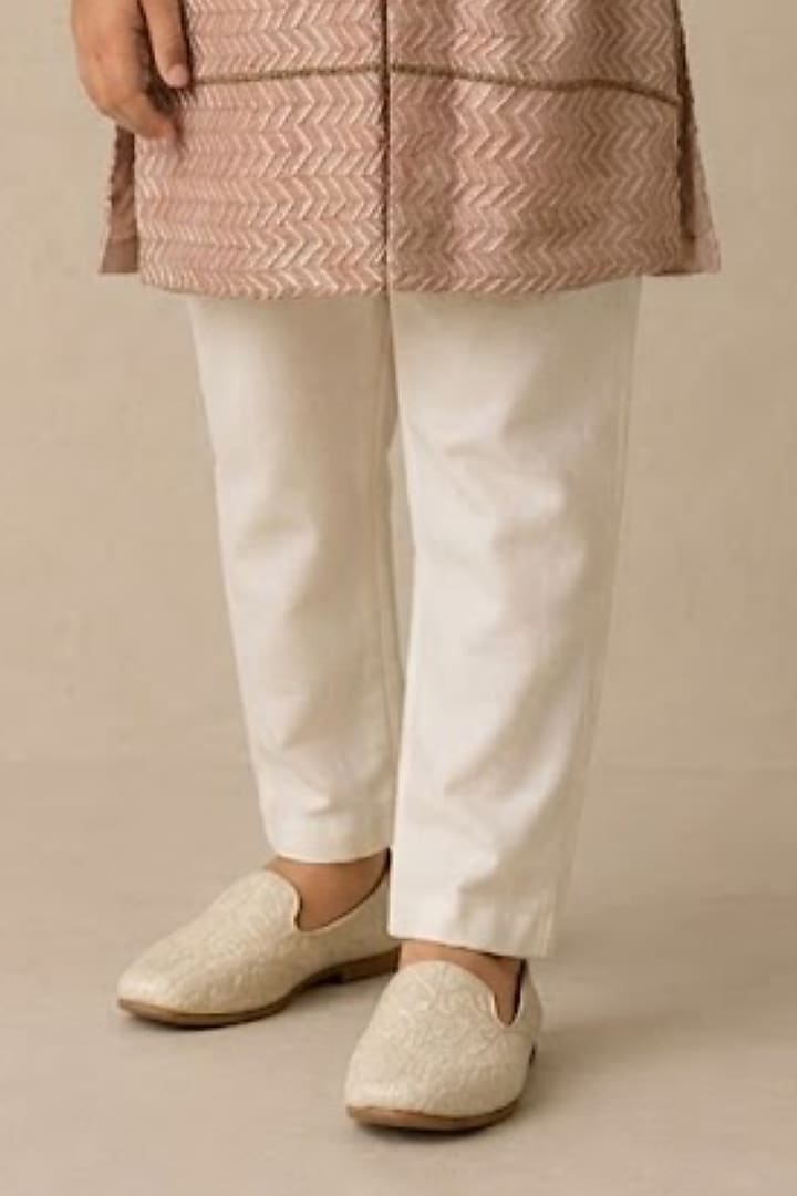 Rose Pink Chanderi Thread & Pearl Work Kurta For Boys by Shasha Gaba Kids at Pernia's Pop Up Shop