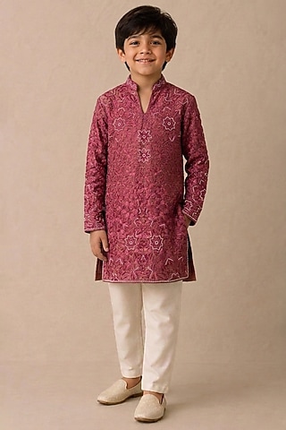 Red Chanderi Thread & Pearl Work Kurta For Boys by Shasha Gaba Kids