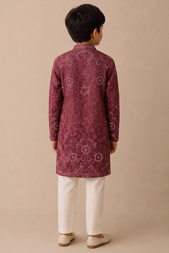 Red Chanderi Thread & Pearl Work Kurta For Boys by Shasha Gaba Kids at Pernia's Pop Up Shop