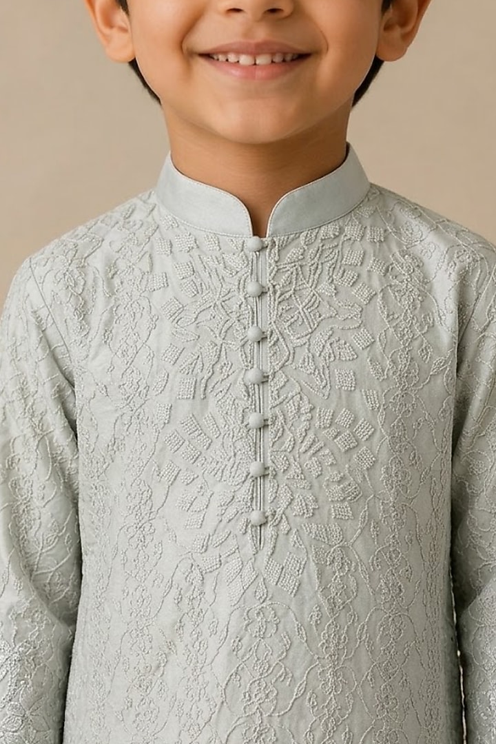 Green Chanderi Thread & Pearl Work Kurta For Boys by Shasha Gaba Kids at Pernia's Pop Up Shop