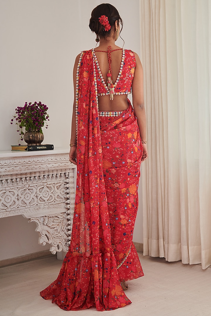 Red Chiffon Printed & Embroidered Pre-stitched Wedding Saree Set by Shasha Gaba at Pernia's Pop Up Shop