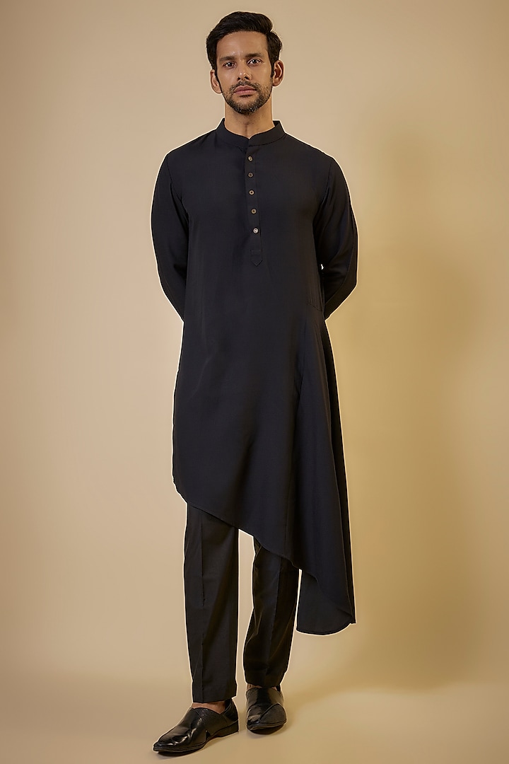 Black Crepe Embroidered Kurta Set by SAHIL ANEJA at Pernia's Pop Up Shop