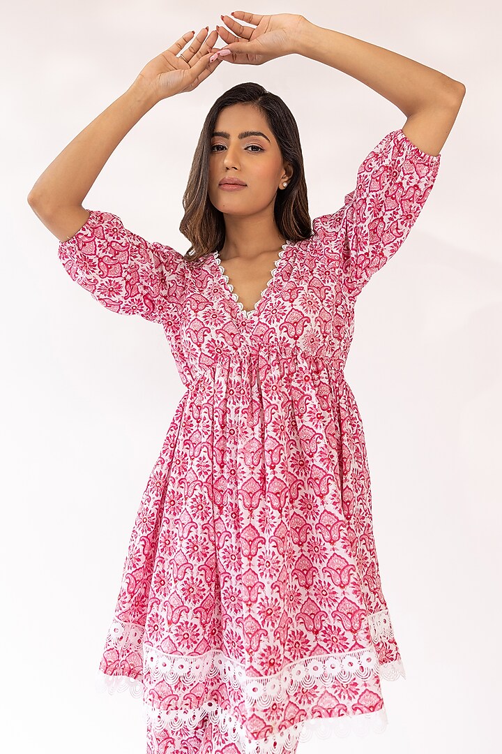 Pink & White Cotton Blend Block Printed Kurta Set by Shaakha at Pernia's Pop Up Shop