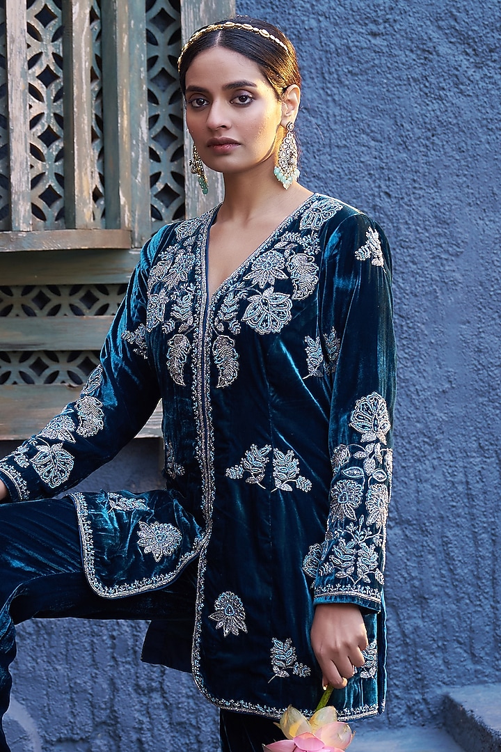 Blue Pure Silk Velvet Hand Embroidered Kurta Set by SHALKII at Pernia's Pop Up Shop