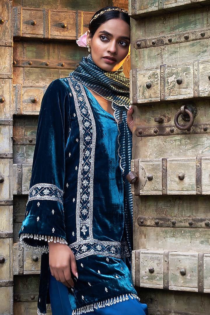 Blue Velvet Zardosi Embroidered Short Kalidar Kurta Set by SHALKII at Pernia's Pop Up Shop