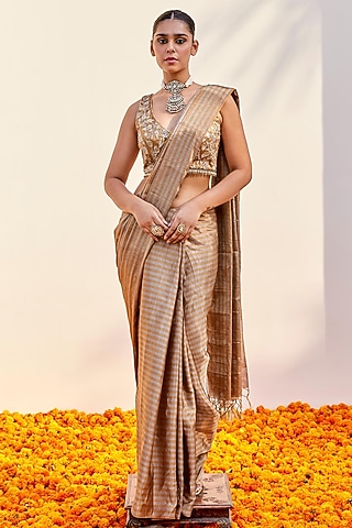 Gold & Grey Zari Tissue Checkered Saree Set by SHALKII