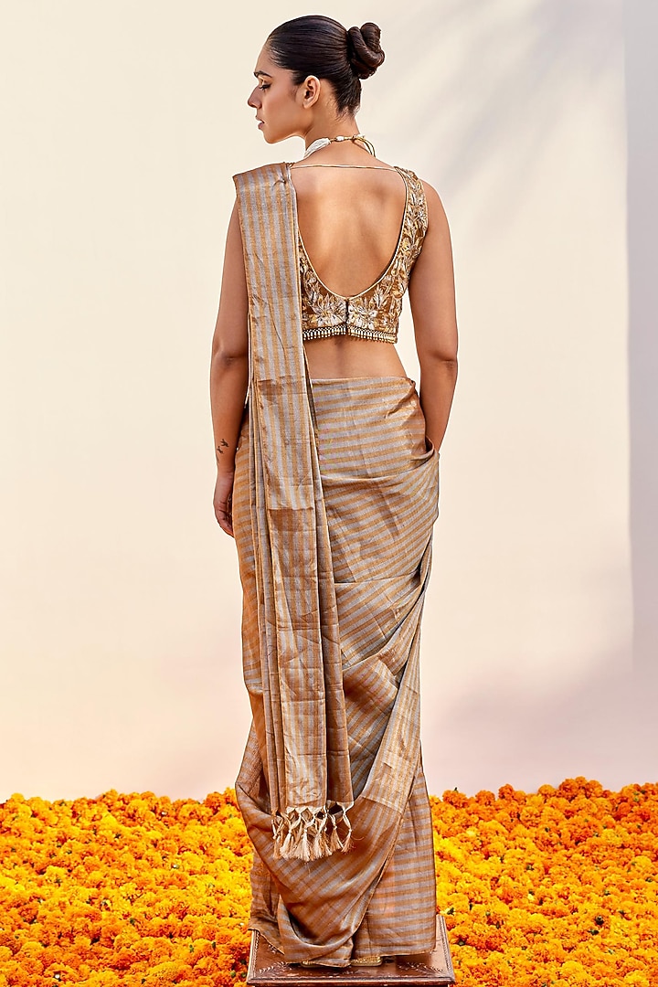 Gold & Grey Zari Tissue Checkered Wedding Saree Set by SHALKII at Pernia's Pop Up Shop