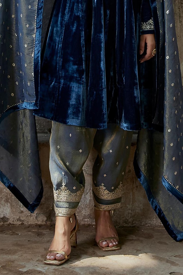 Teal Blue Pure Silk Velvet Kalidar Kurta Set by SHALKII at Pernia's Pop Up Shop