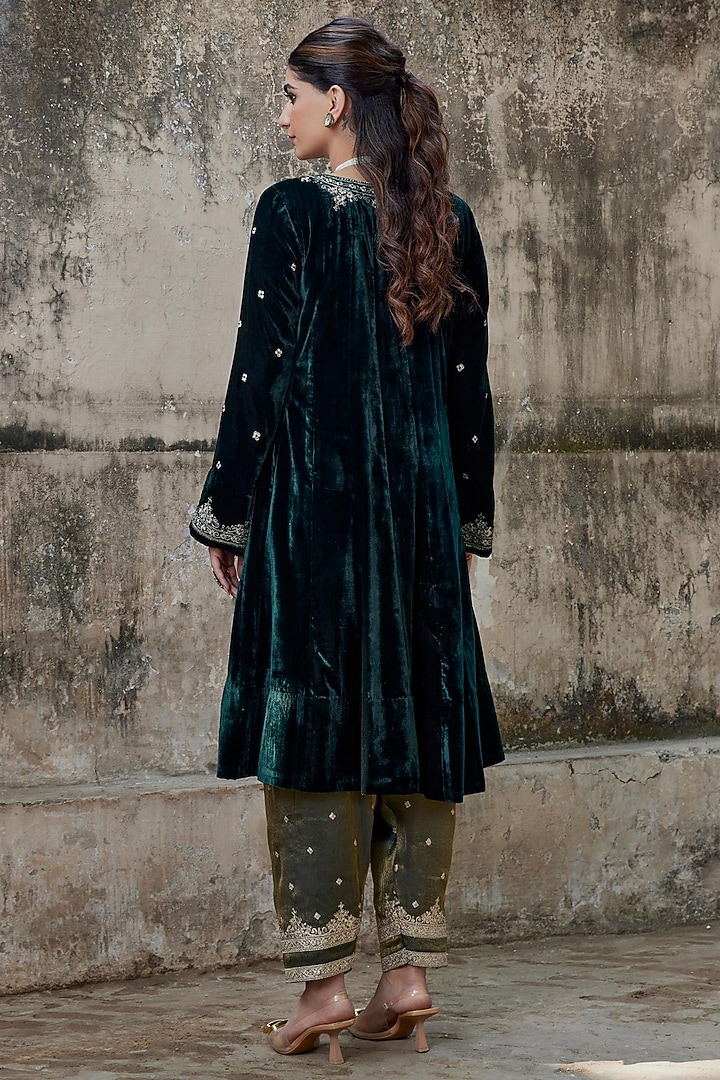 Green Pure Silk Velvet Kalidar Kurta Set by SHALKII at Pernia's Pop Up Shop