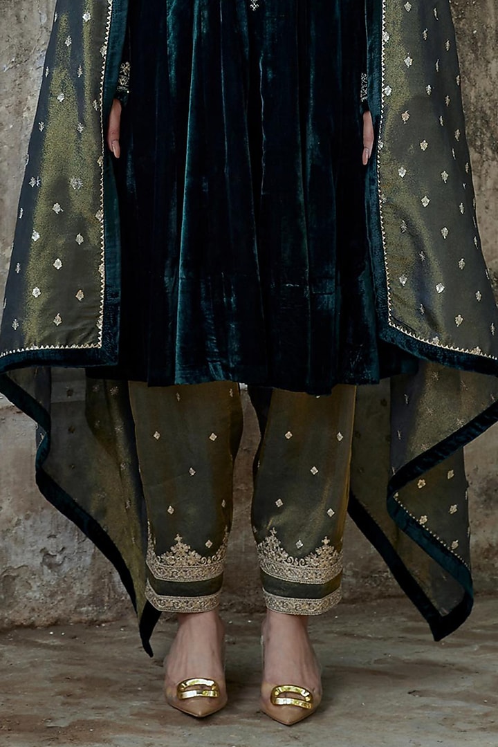 Green Pure Silk Velvet Kalidar Kurta Set by SHALKII at Pernia's Pop Up Shop
