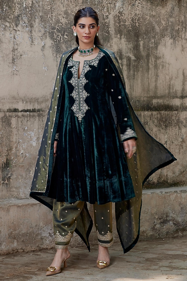 Green Pure Silk Velvet Kalidar Kurta Set by SHALKII at Pernia's Pop Up Shop