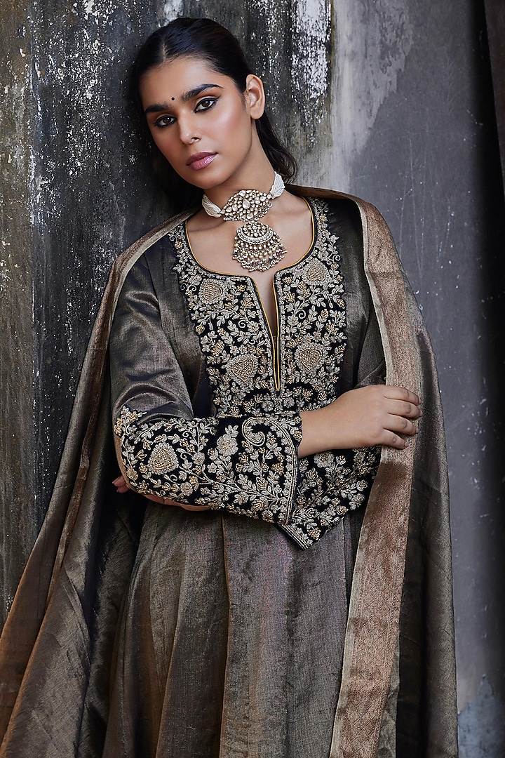 Black Pure Tissue Hand & Machine Embroidered Kalidar Kurta Set by SHALKII at Pernia's Pop Up Shop