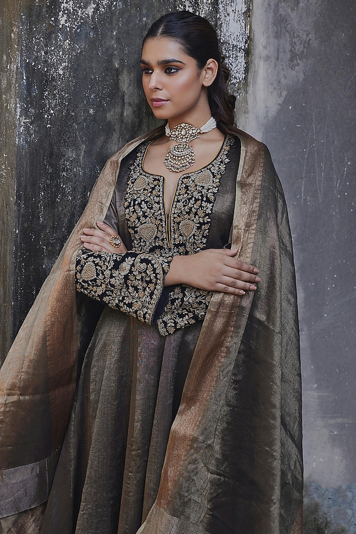 Black Pure Tissue Hand & Machine Embroidered Kalidar Kurta Set by SHALKII at Pernia's Pop Up Shop