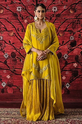 Yellow Silk Crinkled Gharara Set by SHALKII
