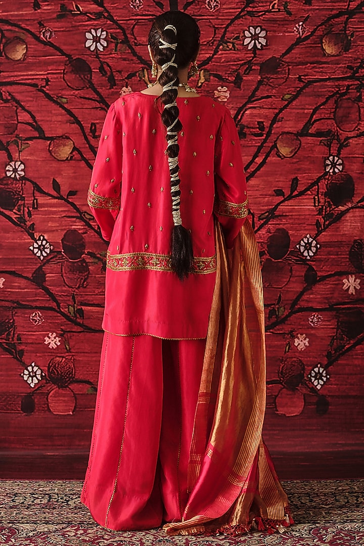 Red Silk Gharara Set by SHALKII at Pernia's Pop Up Shop