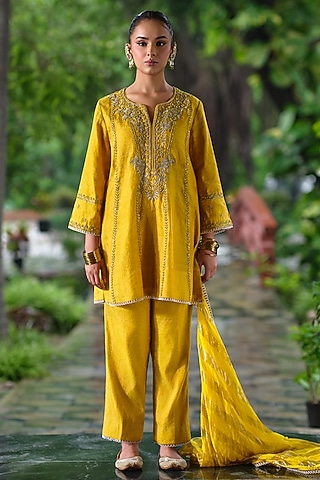 Yellow Silk Tissue Hand & Machine Embroidered Kurta Set by SHALKII