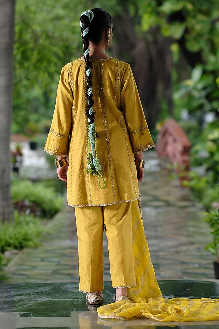 Yellow Silk Tissue Hand & Machine Embroidered Kurta Set by SHALKII at Pernia's Pop Up Shop