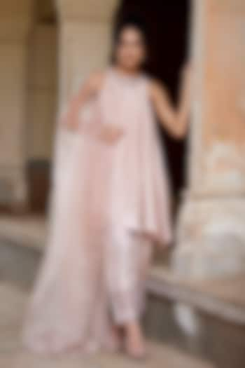 Blush Pink Satin Silk Aari Work Kurta Set by Shay by Shubham Tak at Pernia's Pop Up Shop