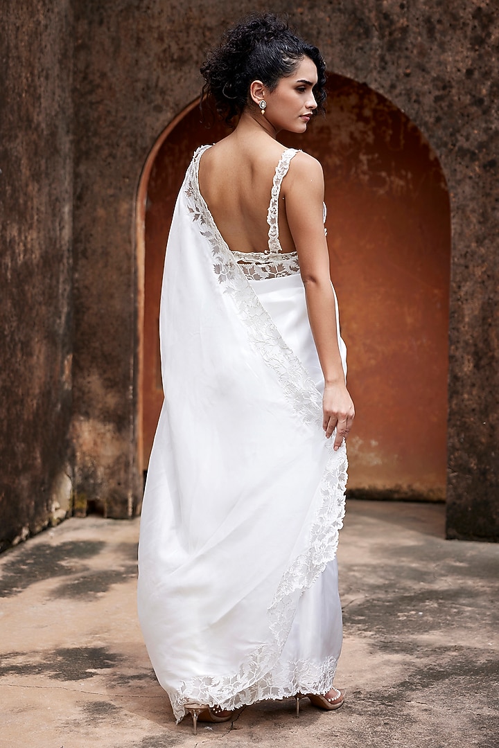 White Silk Habutai & Organza Applique Cutwork Wedding Saree Set by Shay by Shubham Tak at Pernia's Pop Up Shop