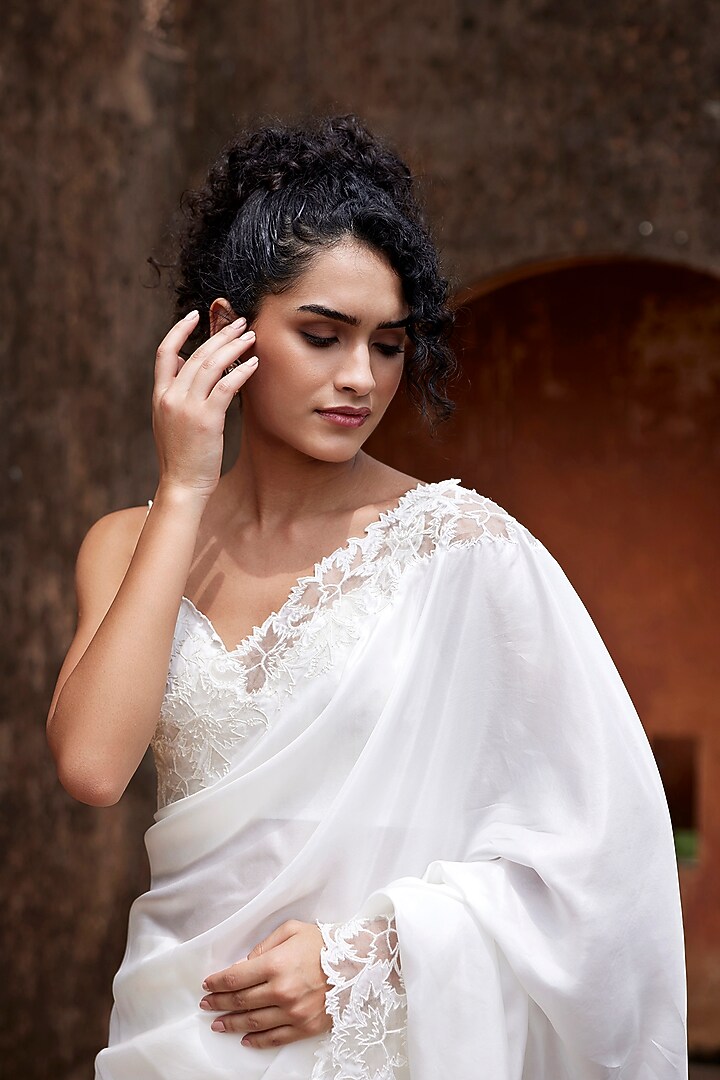 White Silk Habutai & Organza Applique Cutwork Wedding Saree Set by Shay by Shubham Tak at Pernia's Pop Up Shop