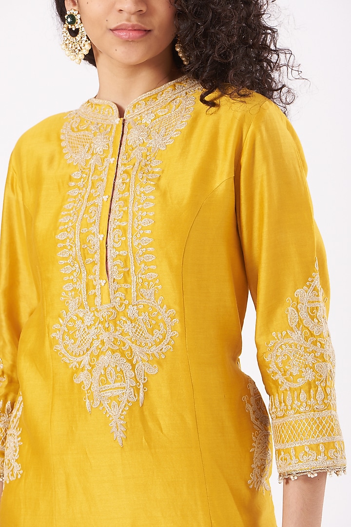 Mustard Embroidered Long Kurta Set by Sheetal Batra at Pernia's Pop Up Shop