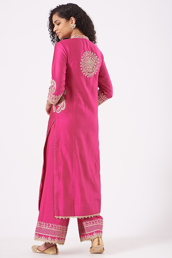 Fuchsia Chanderi Silk Banarasi Long Kurta Set by Sheetal Batra at Pernia's Pop Up Shop