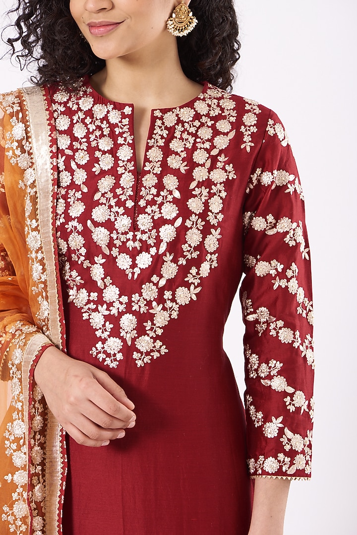 Cadmium Red Embroidered Kurta Set by Sheetal Batra at Pernia's Pop Up Shop