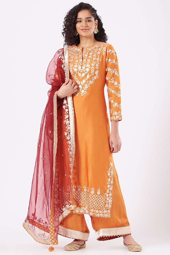 Orange Embroidered Kurta Set by Sheetal Batra at Pernia's Pop Up Shop