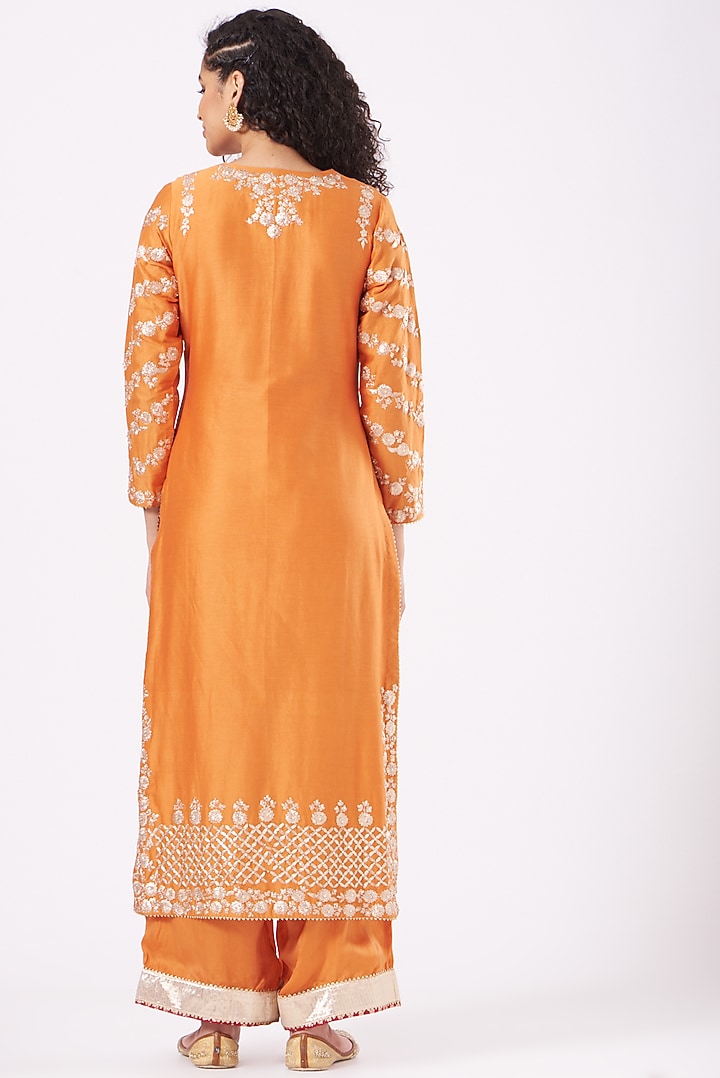 Orange Embroidered Kurta Set by Sheetal Batra at Pernia's Pop Up Shop
