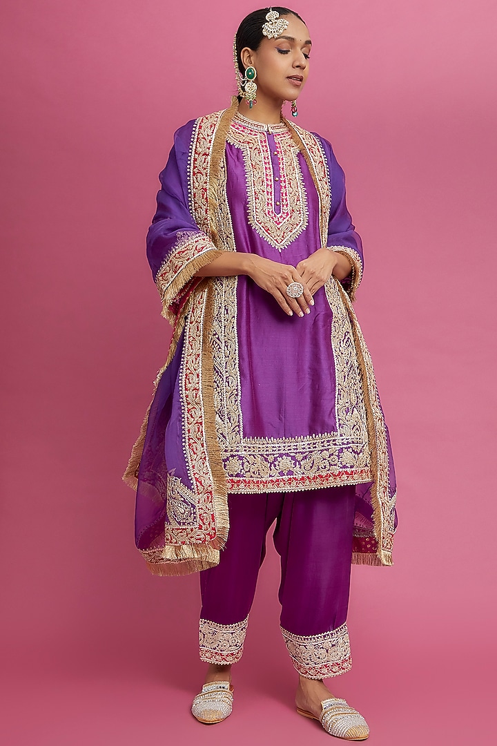 Purple Silk Chanderi Embroidered Kurta Set by Sheetal Batra at Pernia's Pop Up Shop