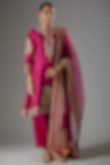 Hot Pink Chanderi Silk Kashmiri Tilla Embroidered Kurta Set by Sheetal Batra at Pernia's Pop Up Shop