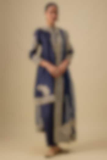 Blue Chanderi Silk Kashmiri Tilla Embroidered Kurta Set by Sheetal Batra at Pernia's Pop Up Shop